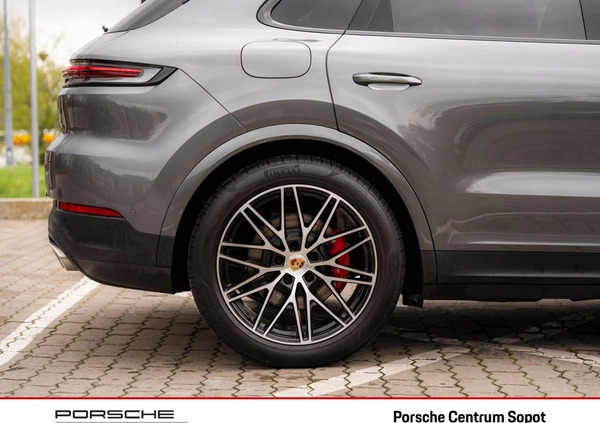 Porsche Cayenne cena 754422 przebieg: 18000, rok produkcji 2023 z Szlichtyngowa małe 781